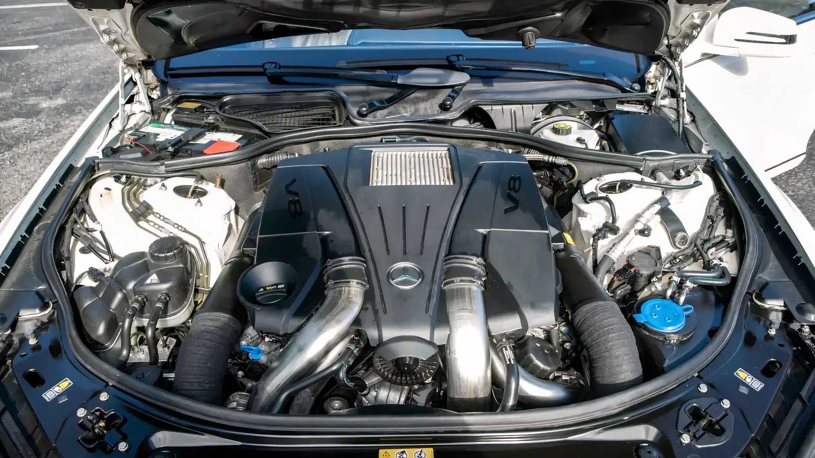 W221 S-Class2013_mercedes-benz_s550 Engine Bay