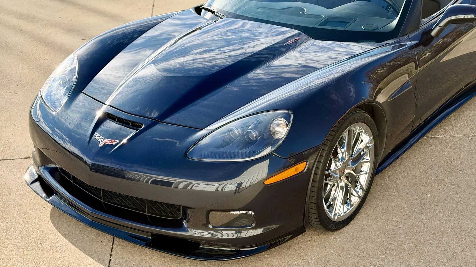 2013 Chevrolet Corvette front end shot