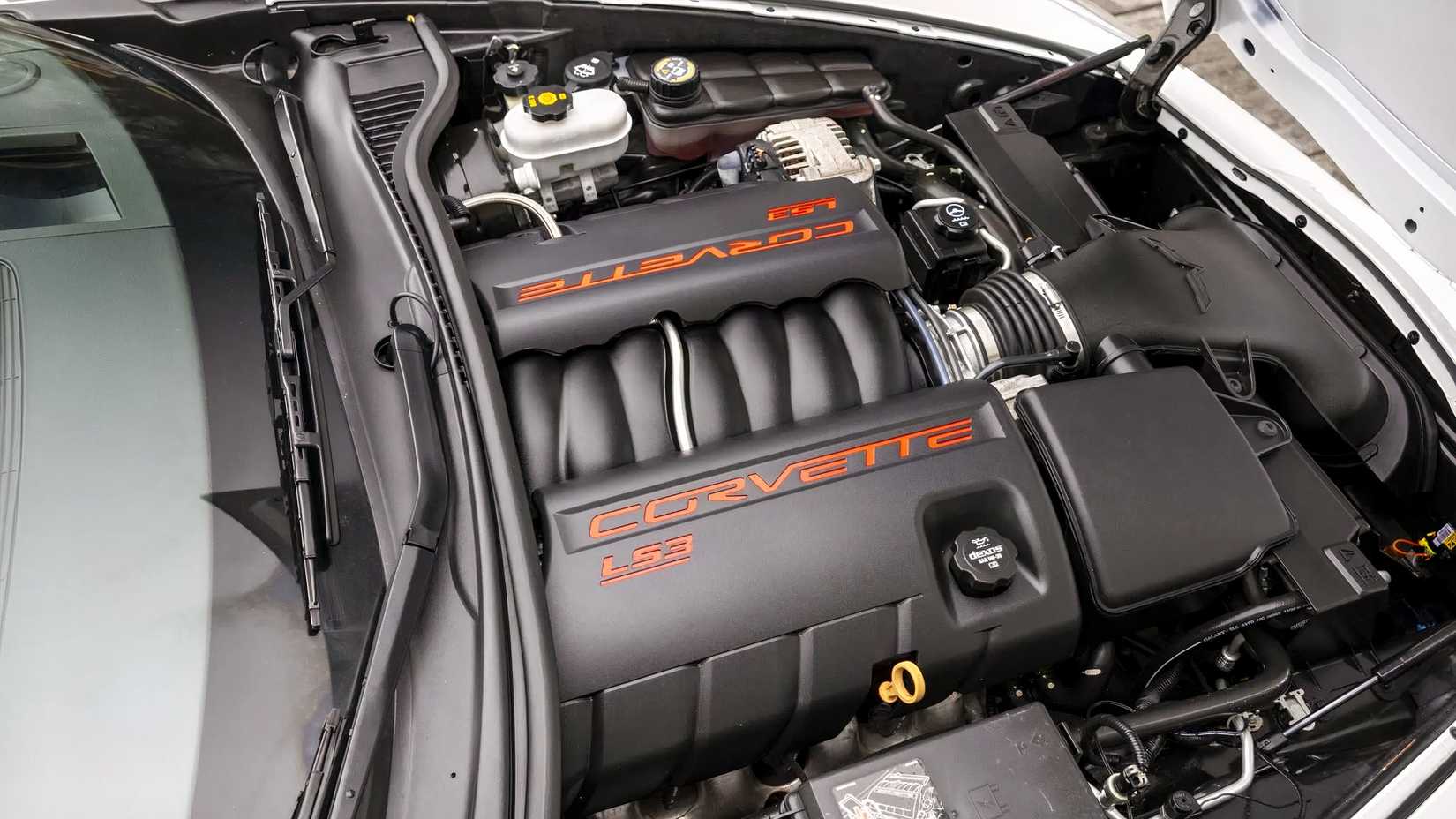 2012 Chevrolet Corvette engine bay