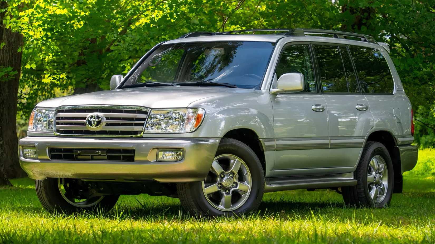 2007 Toyota Land Cruiser 100 Series front 3/4