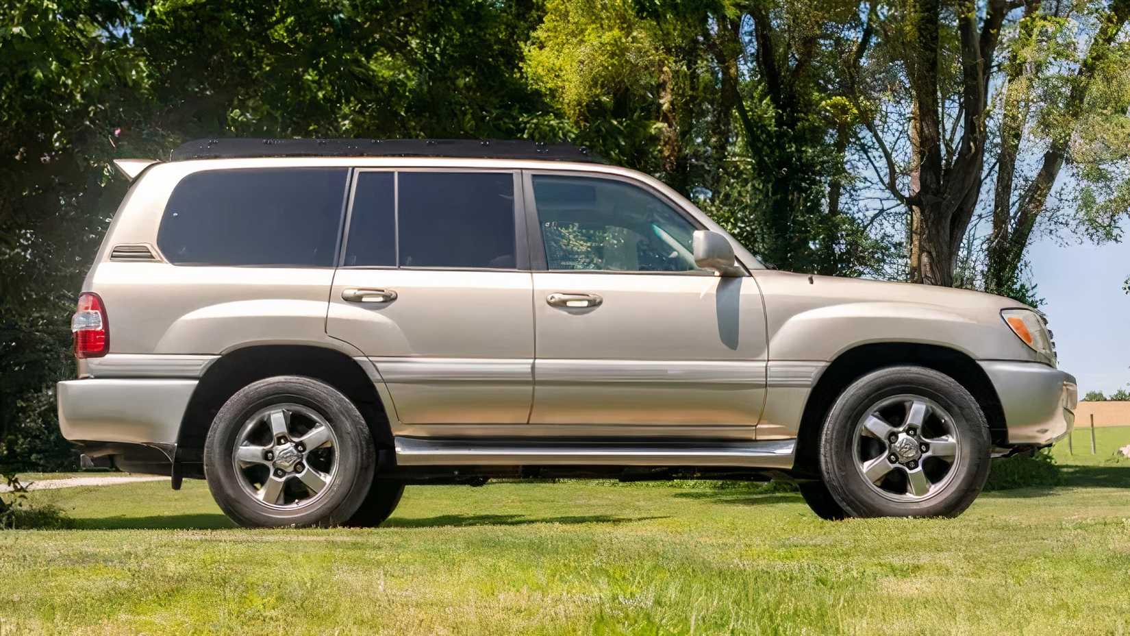 2007 Toyota Land Cruiser 100 Series profile