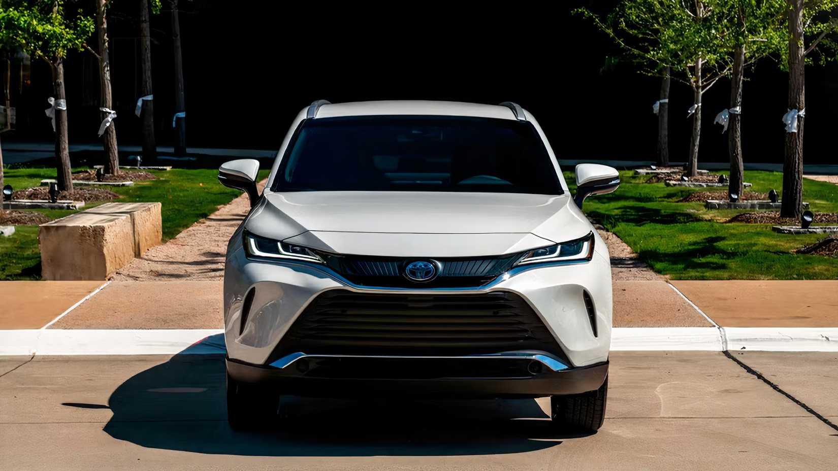 2024 Toyota Venza front