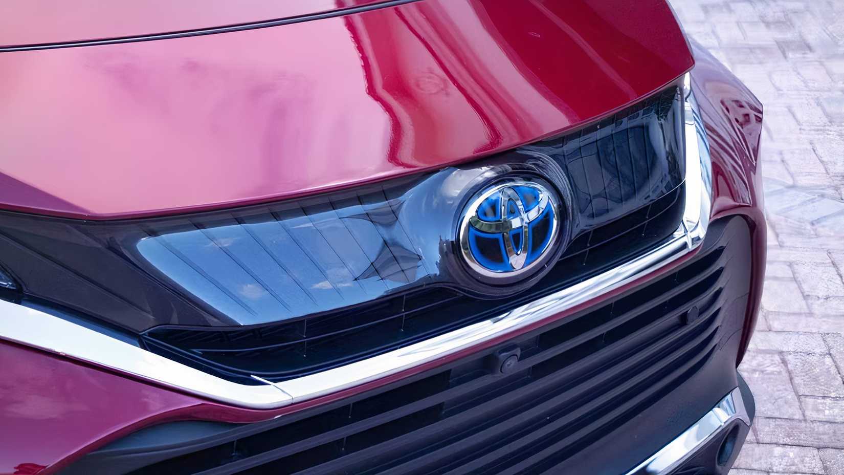 Emblema do capô do Toyota Venza 2024
