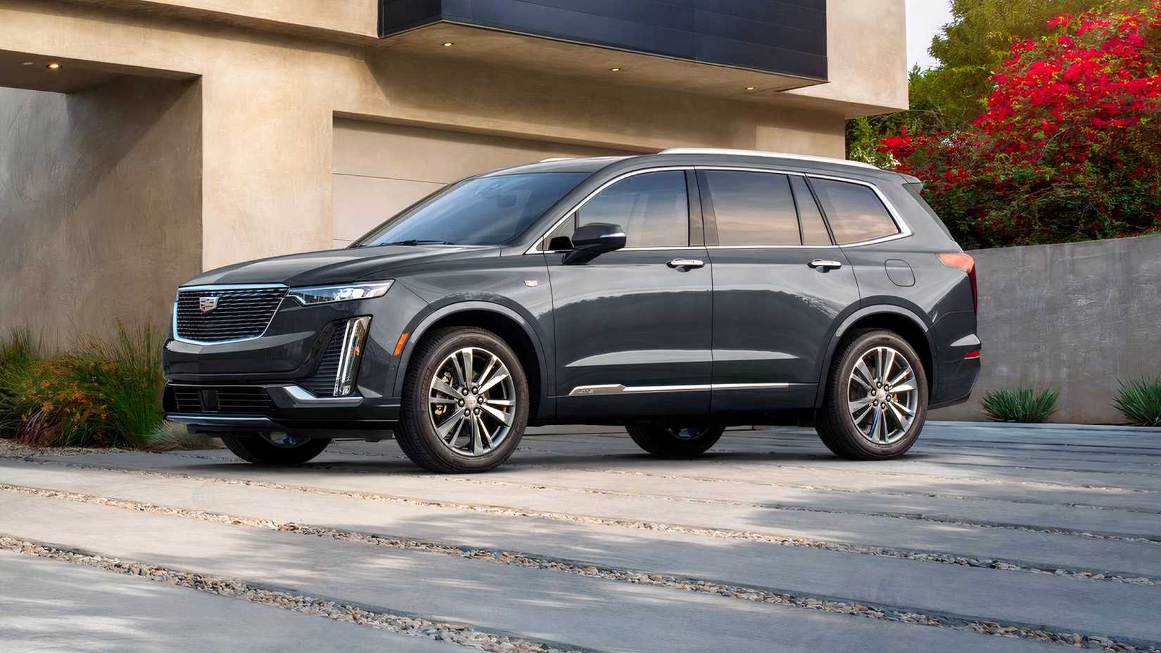 2022 Cadillac XT6 front 3/4