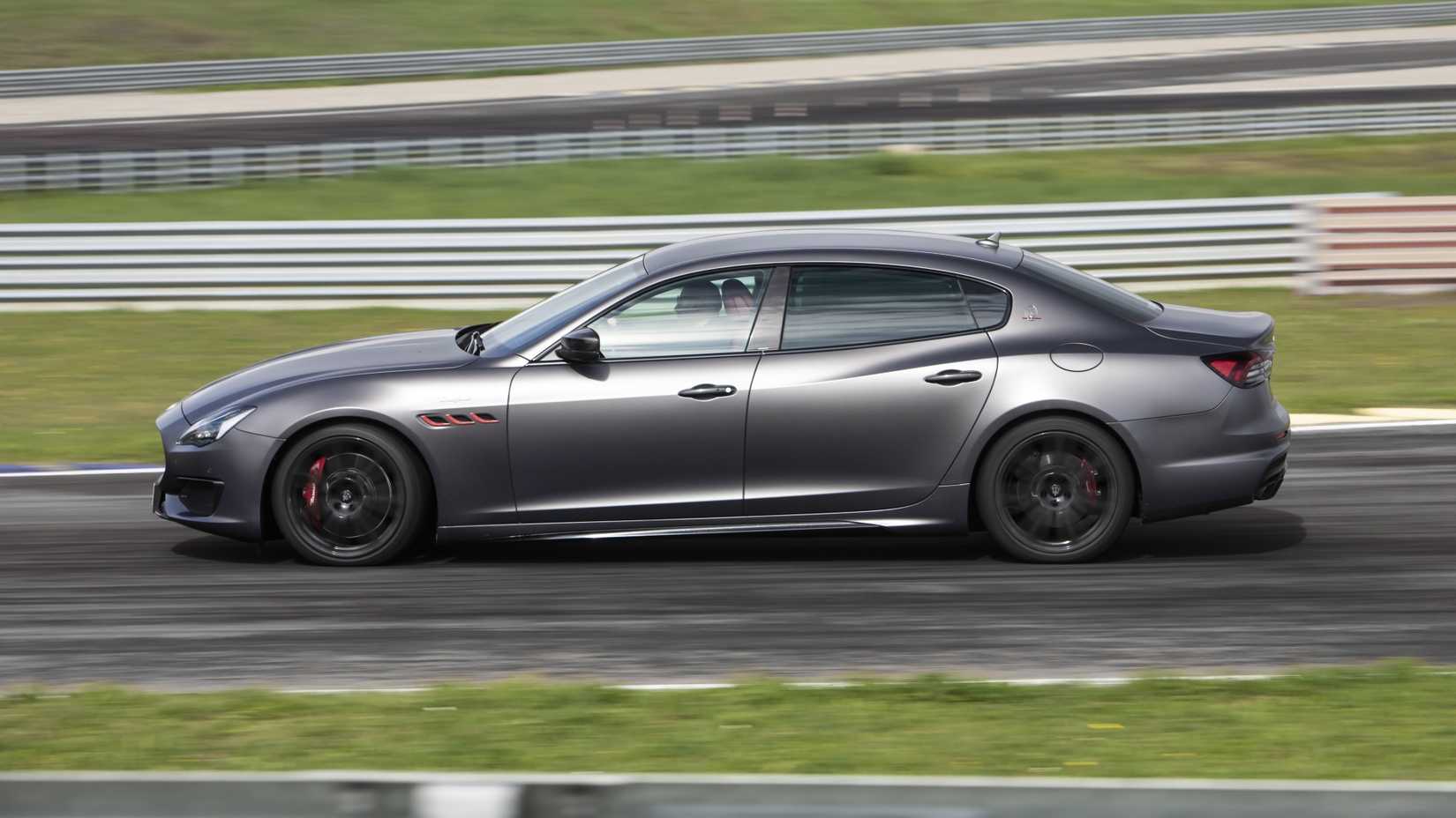 Perfil do Maserati Quattroporte Trofeo