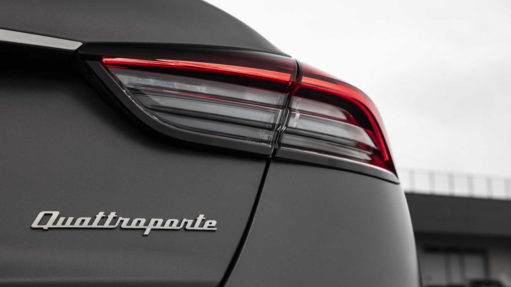 Lanterna traseira do Maserati Quattroporte Trofeo