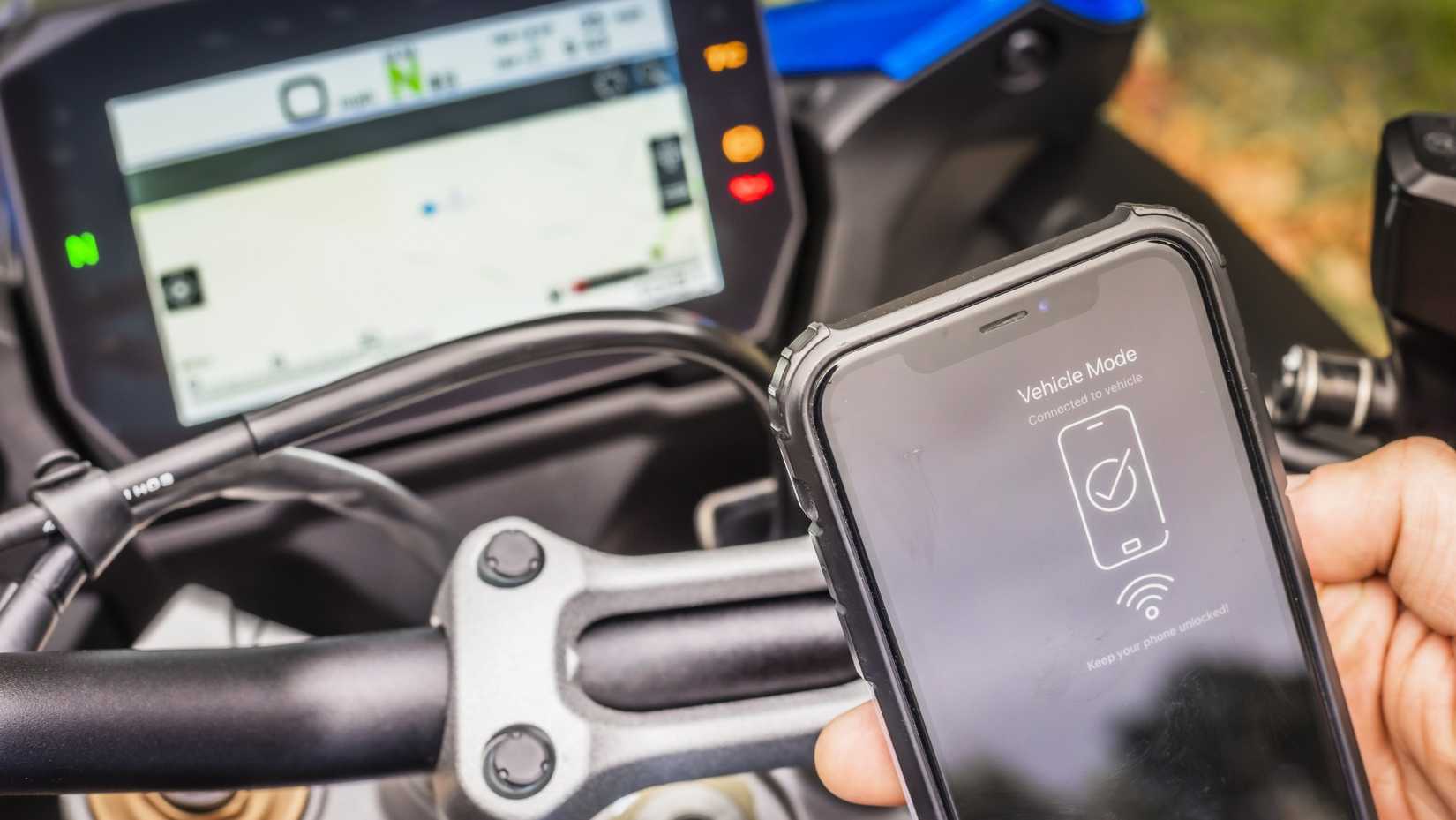 2026 Suzuki GSX-S1000GT + conectividade de smartphone para bicicleta de turismo