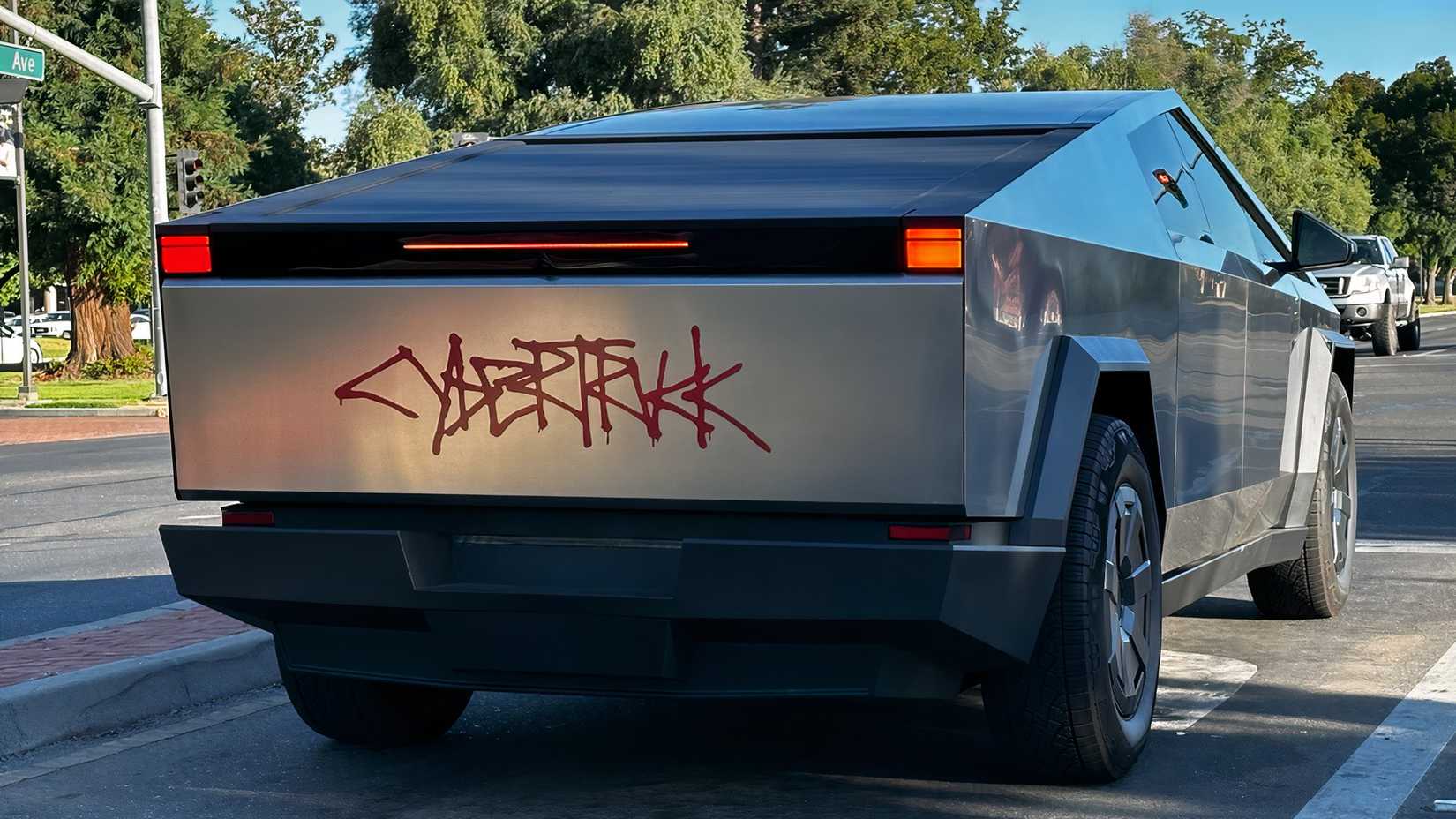 Tesla Cybertruck With Custom Mods (3)-1