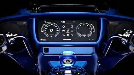 Close da tela de uma Harley-Davidson CVO Street Glide Limited 2026
