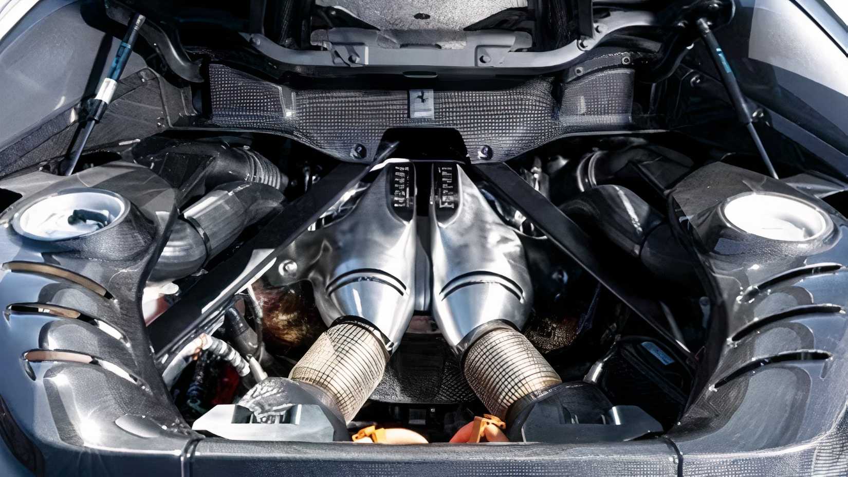 Ferrari 296 GTB engine