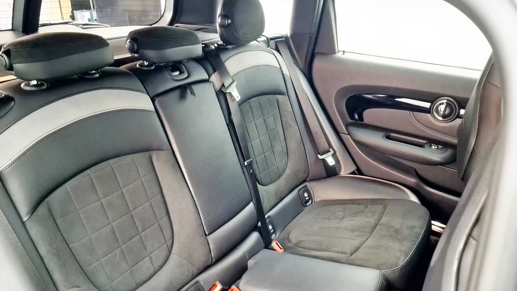 2022 Mini Clubman John Cooper trabalha