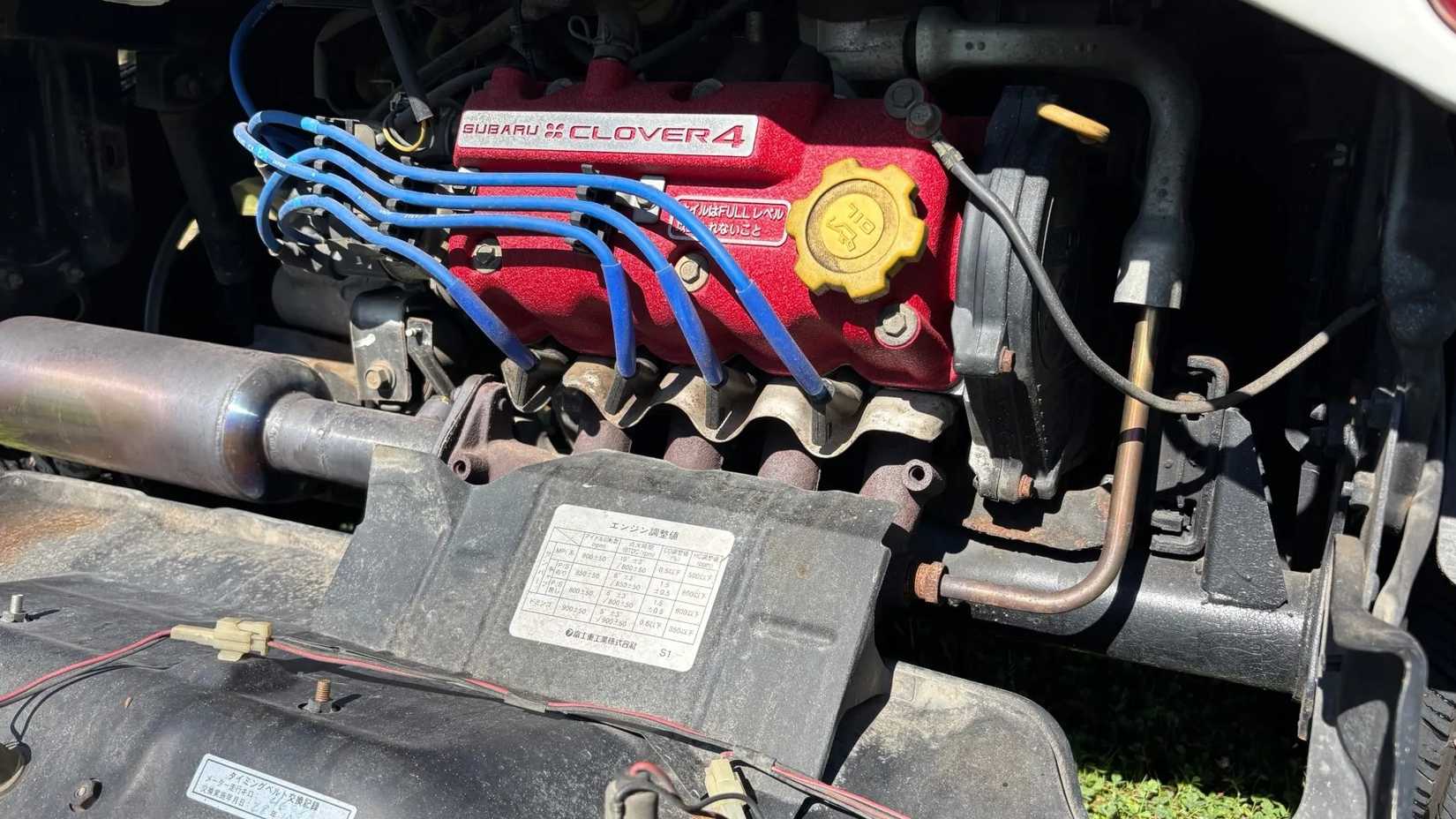 1998 Subaru Sambar 4WD Pickup 5-Speed engine bay