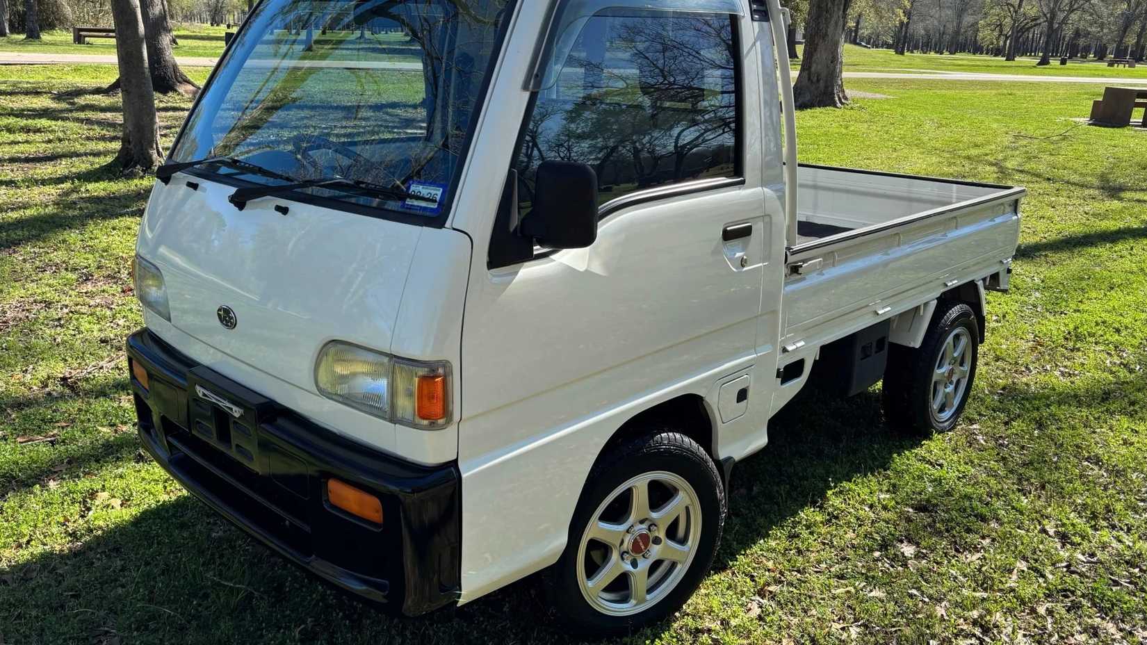 White 1998 Subaru Sambar 4WD Pickup 5-Speed (3)
