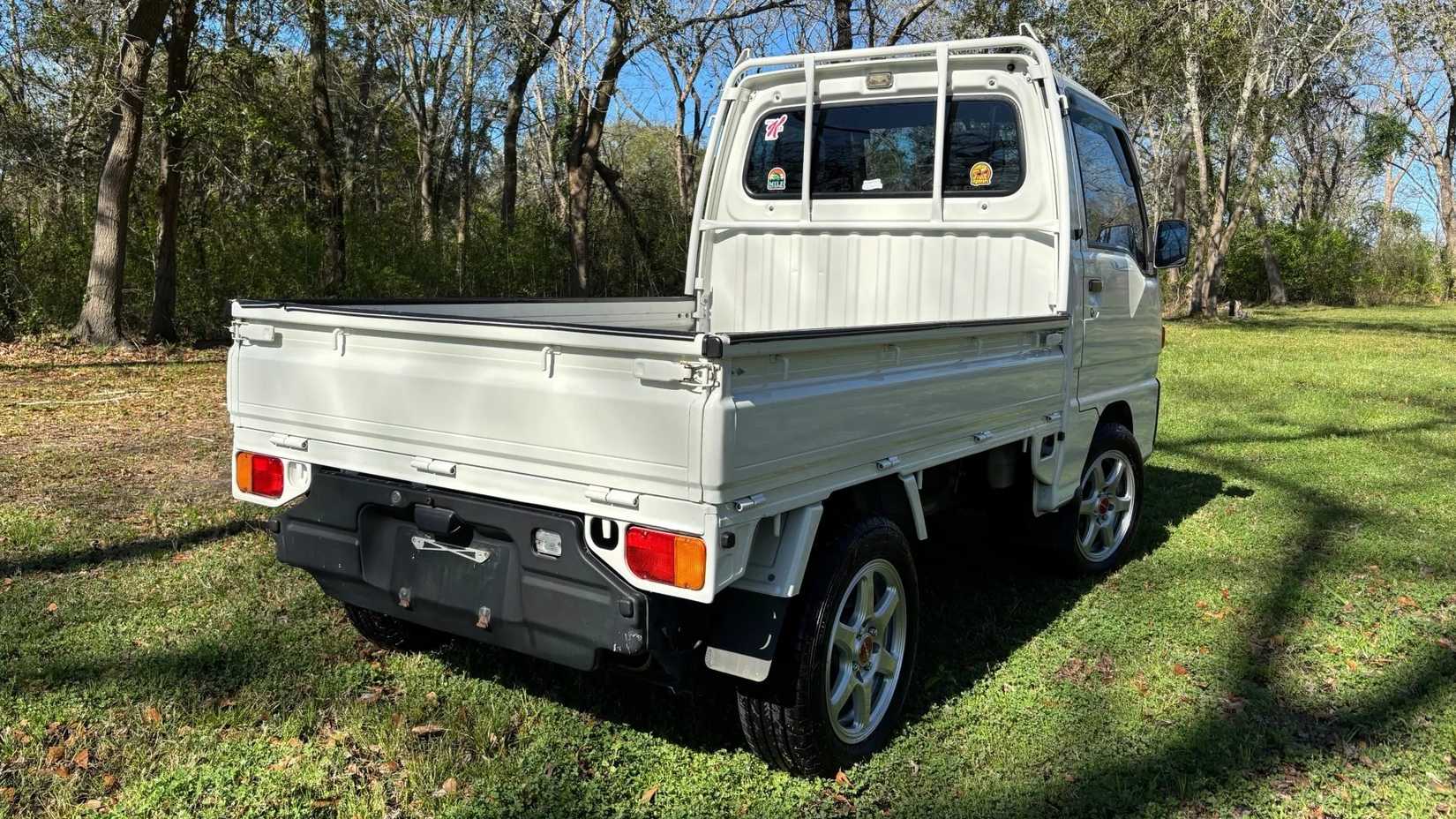 White 1998 Subaru Sambar 4WD Pickup 5-Speed (5)