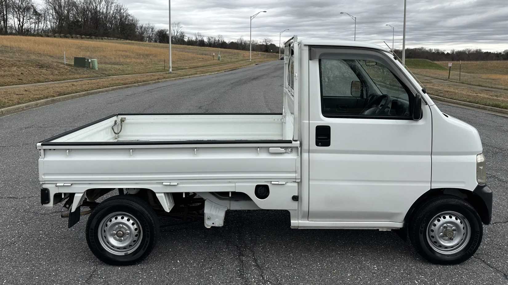 White 2000 Honda Acty Attack 4WD 5-Speed (4)