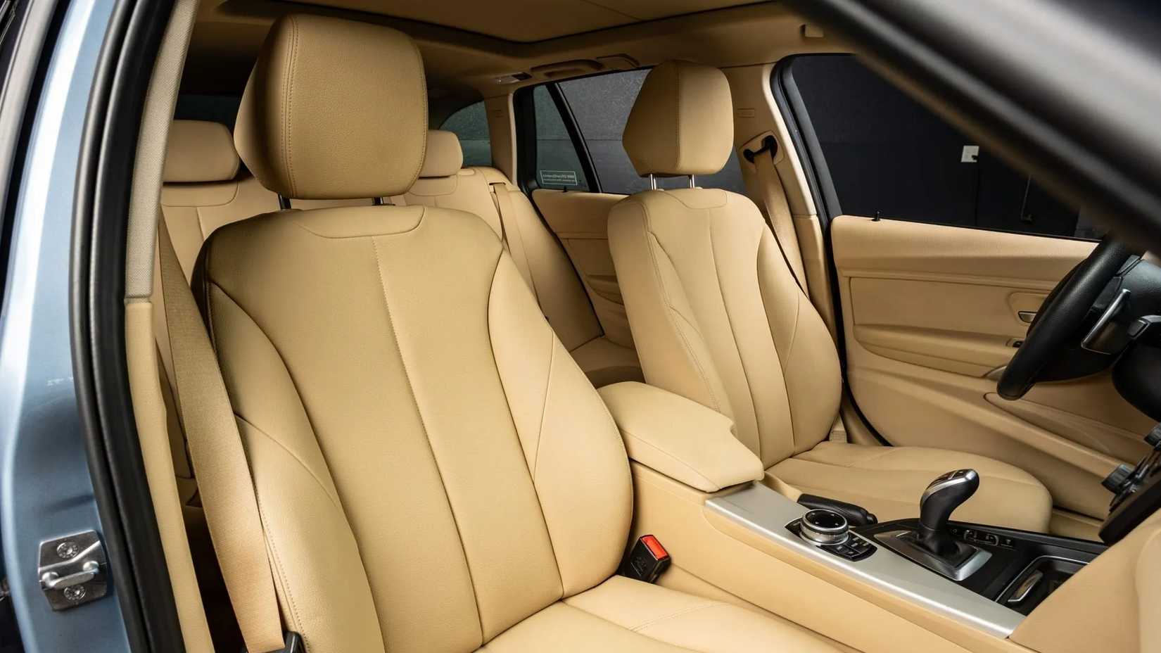 Blue 2014 BMW 328d xDrive Wagon (14)