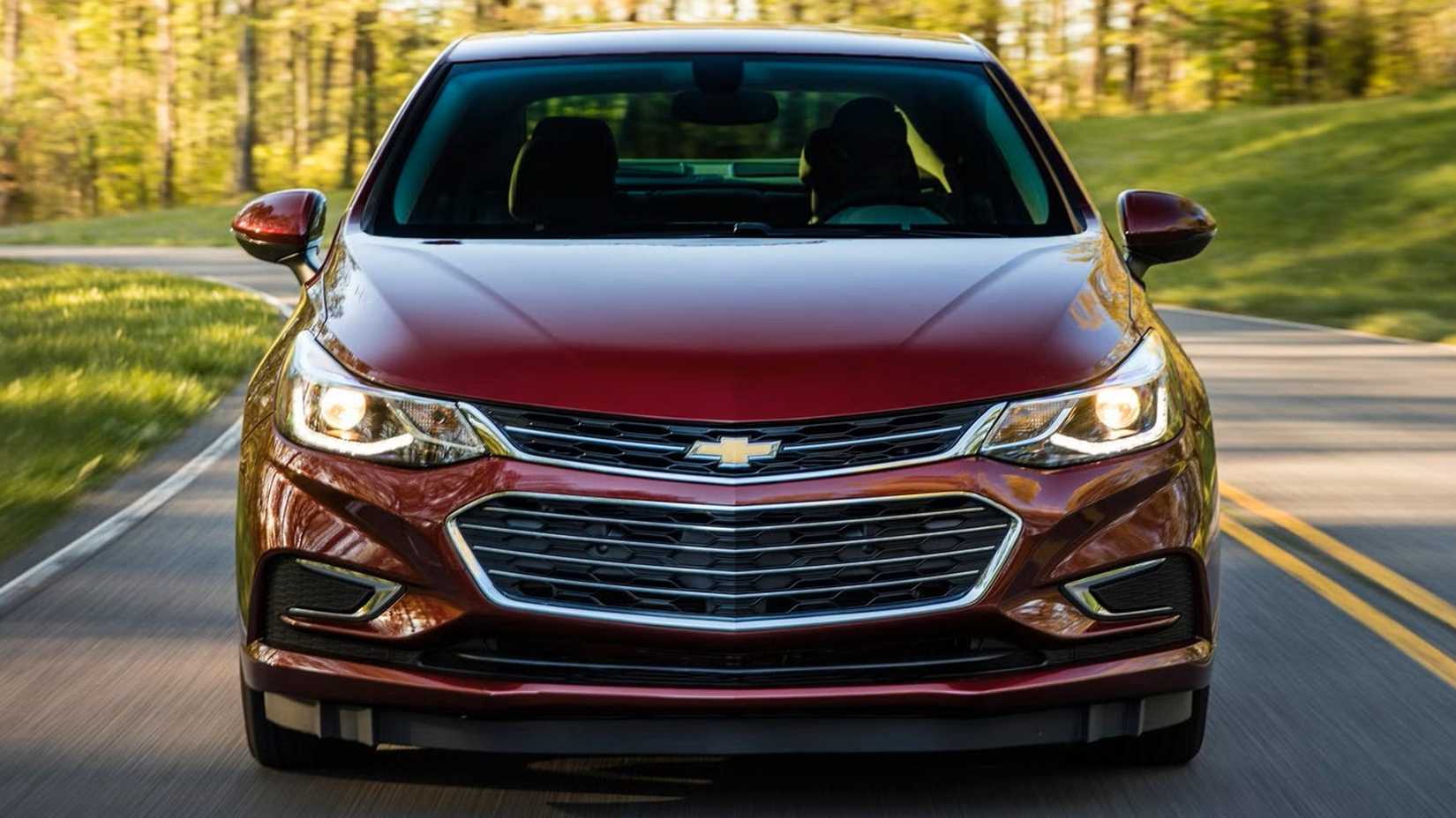 Red 2016 Chevrolet Cruze (2)