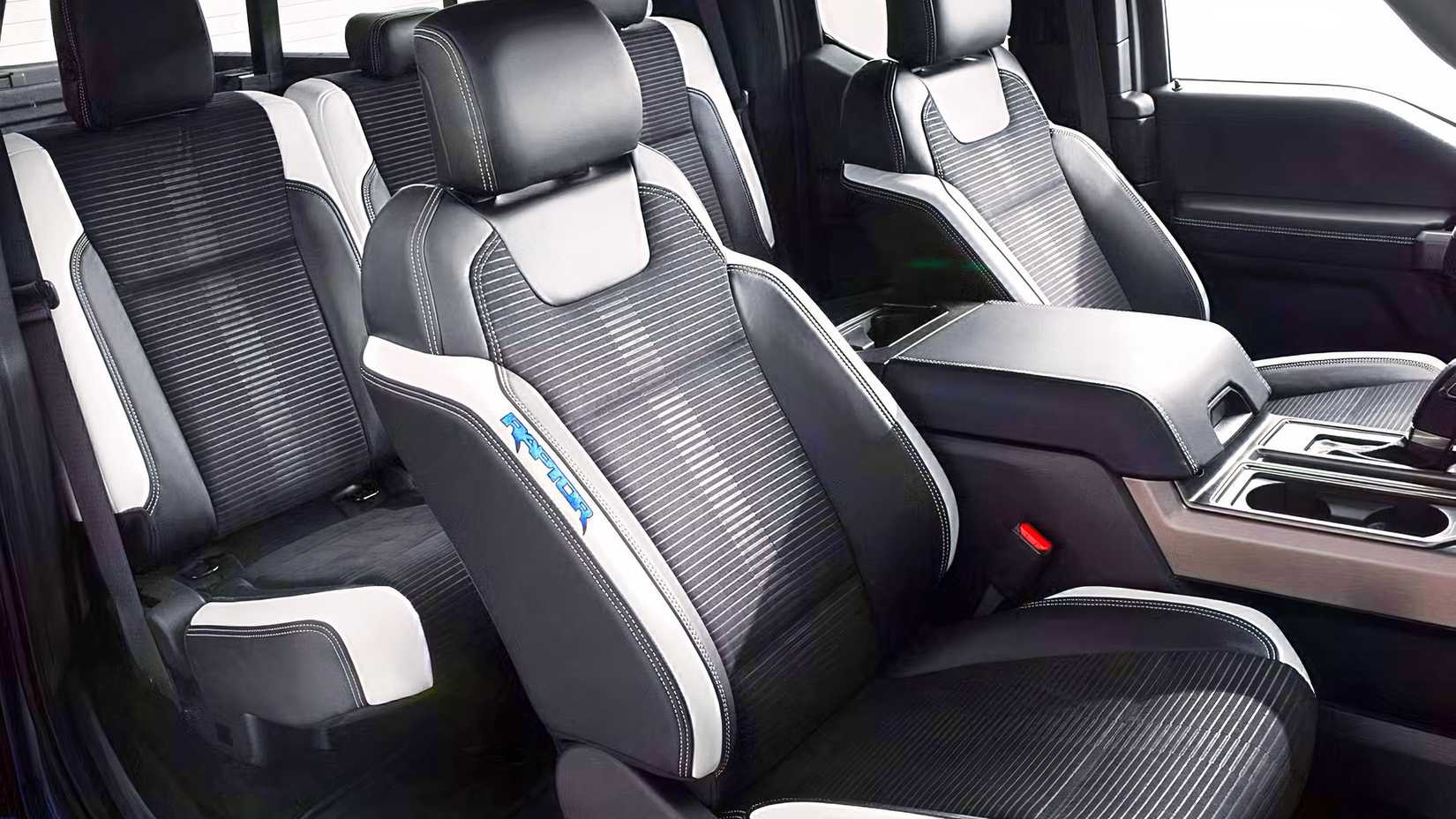 Interior do Ford F-150 Raptor 2018