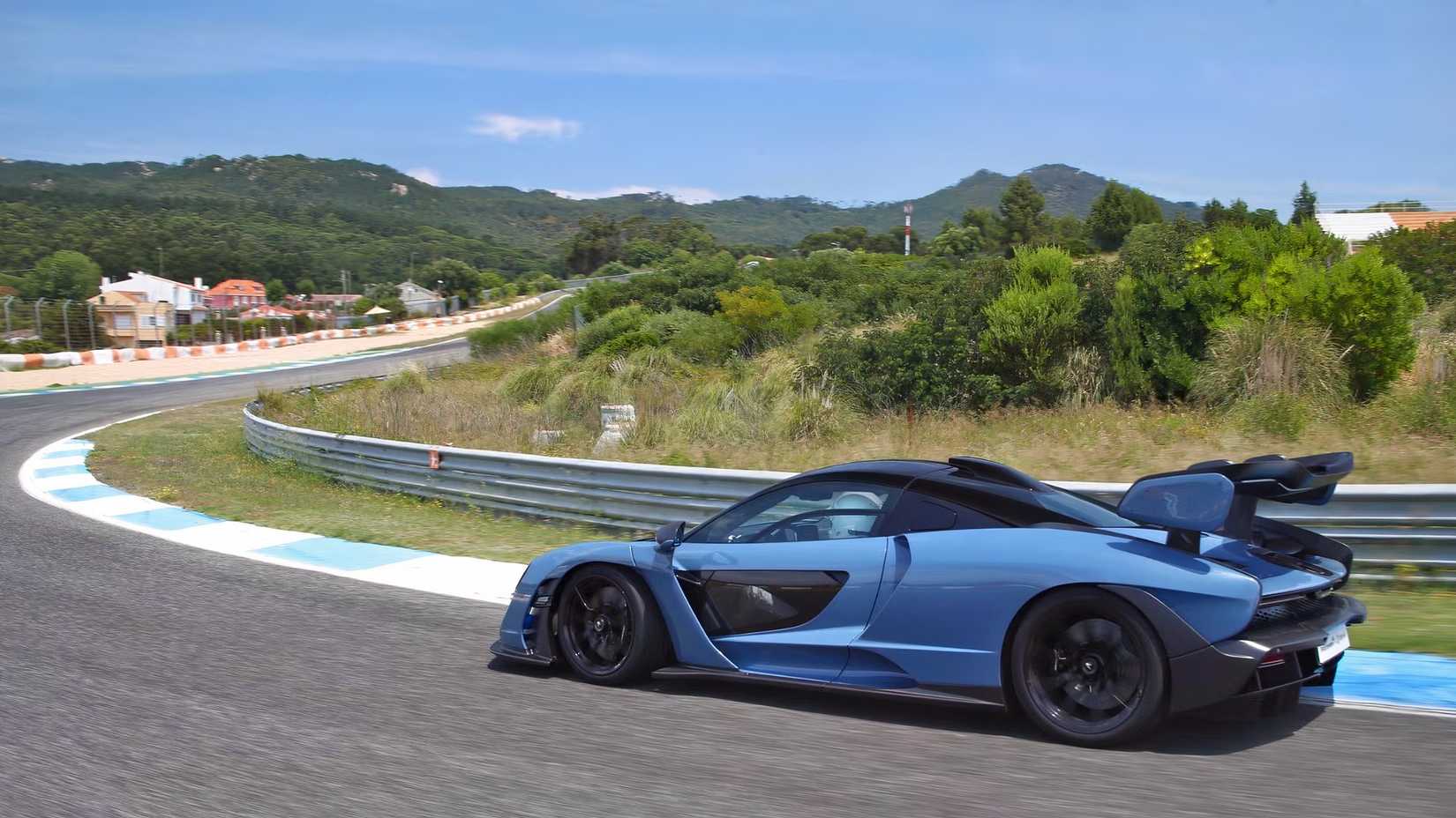 Lado McLaren Senna 2020