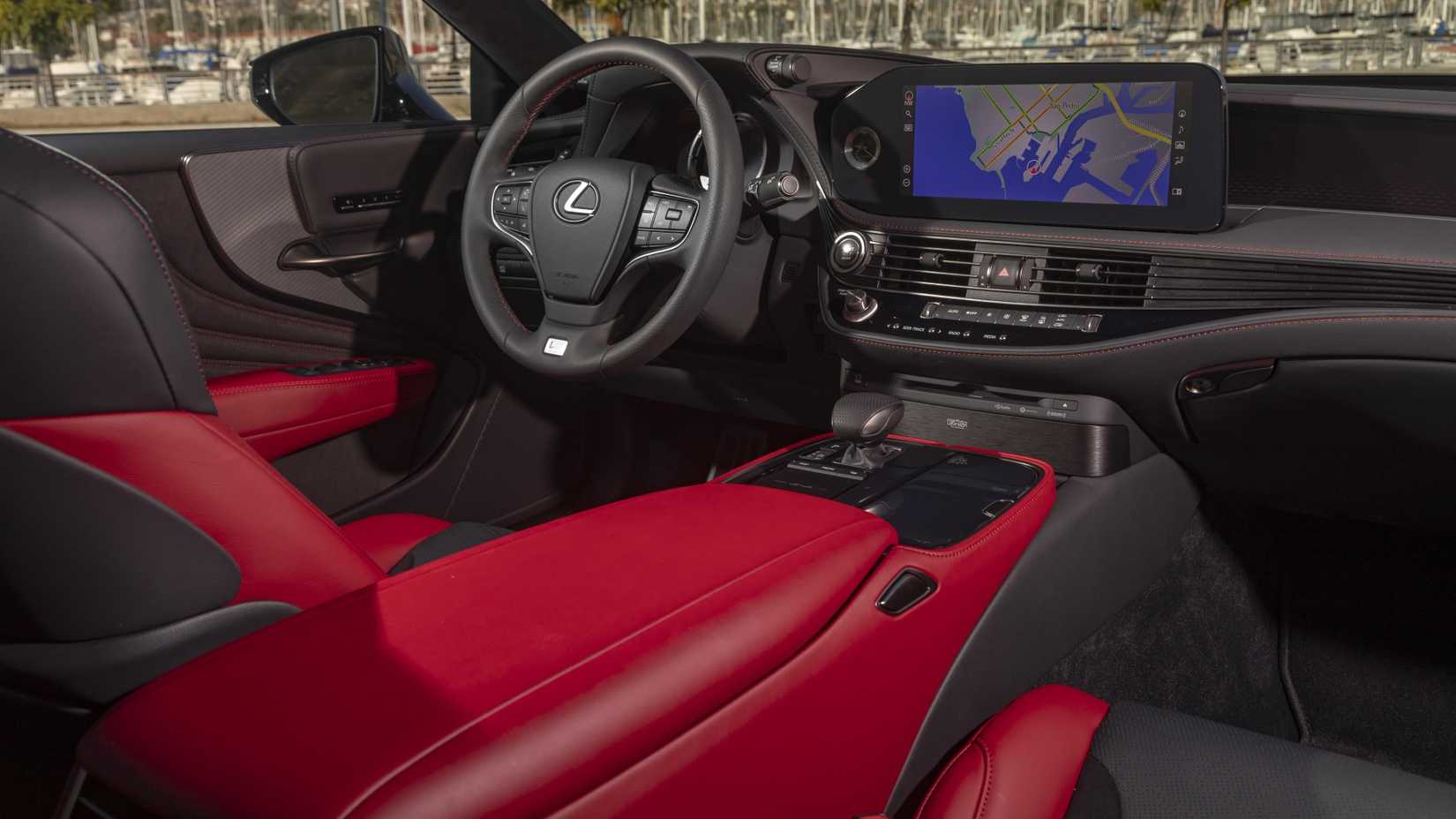 Painel do Lexus LS 500 F-Sport 2021