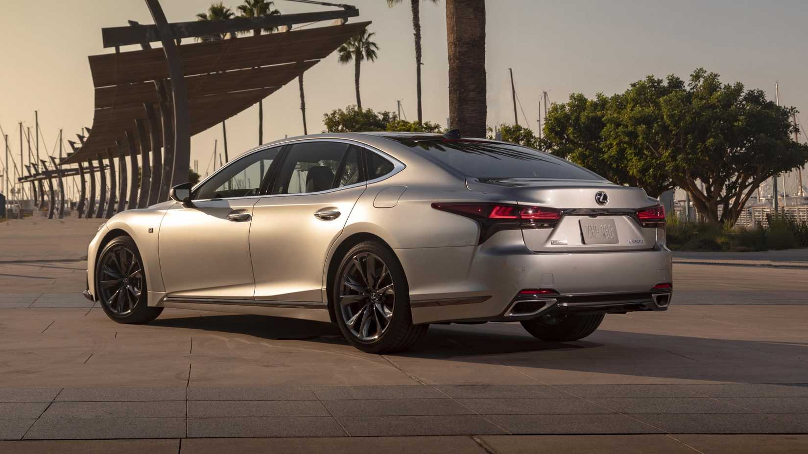 2021 Lexus LS 500 F-Sport rear-quarter