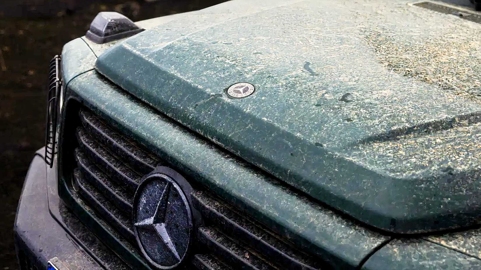 The bonnet of a Mercedes G 580 EQ covered in mud