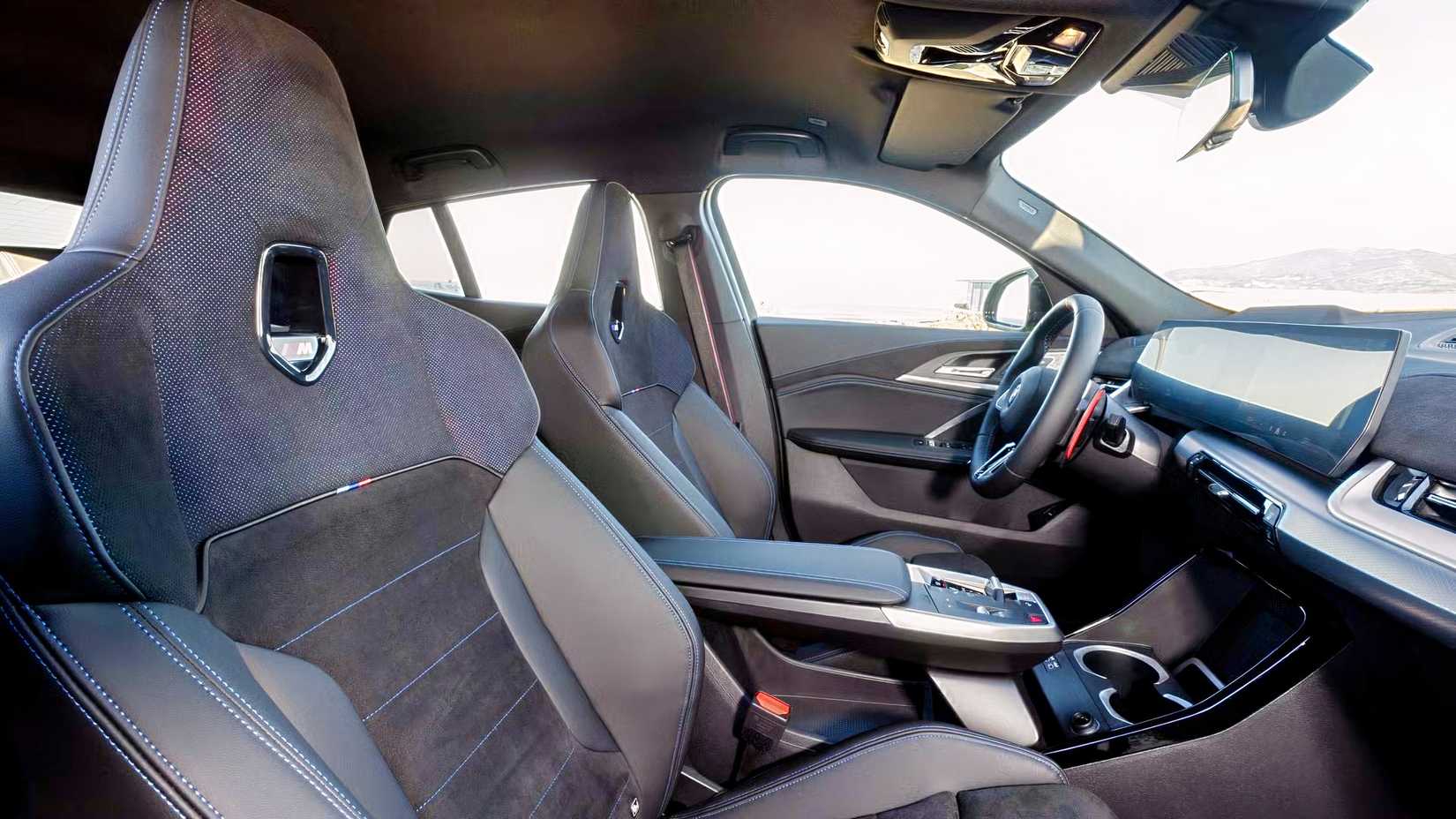 2026 BMW X2 Front Seats