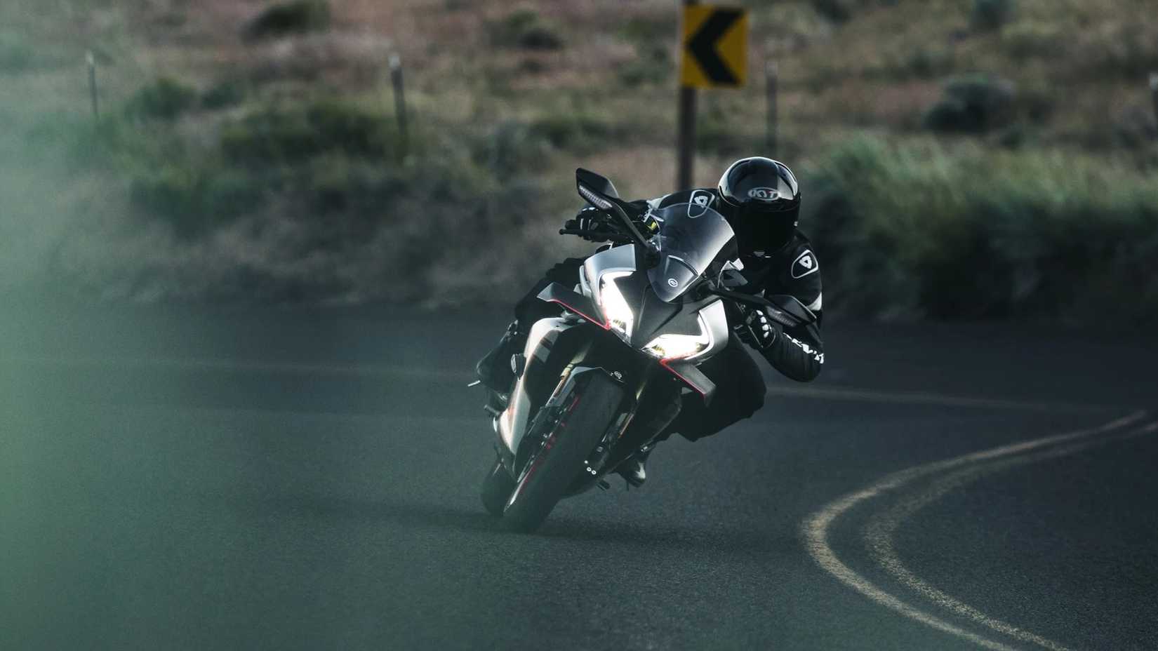2026 CFMoto 450SS cornering, front fascia cineamtic shot