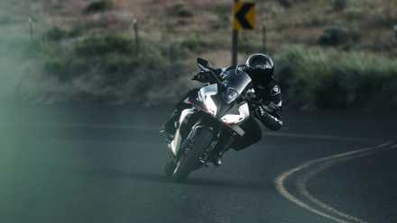 2026 CFMoto 450SS Taking A Left Corner in the canyons