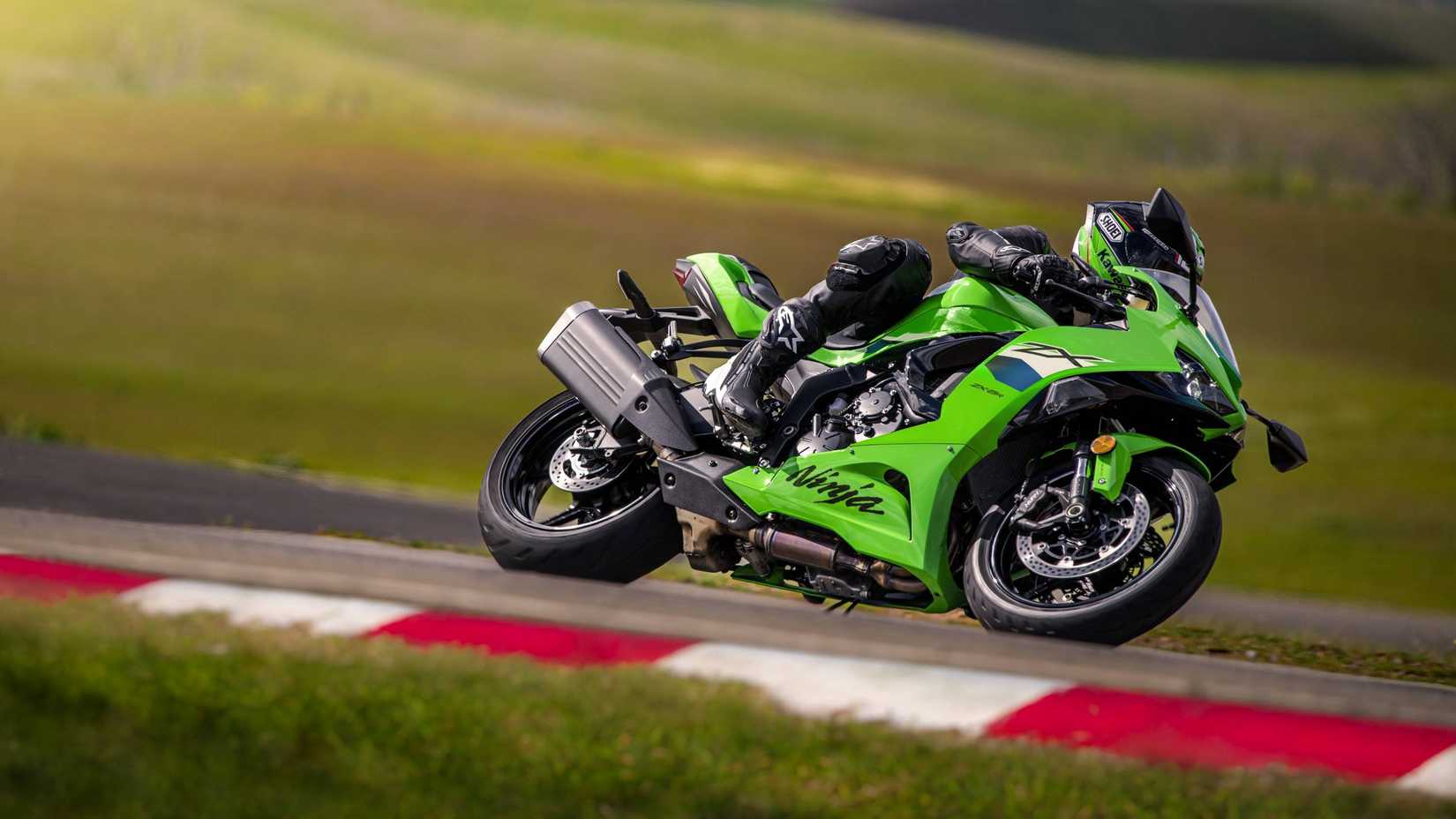 2026 Kawasaki ZX-6R curvas na pista