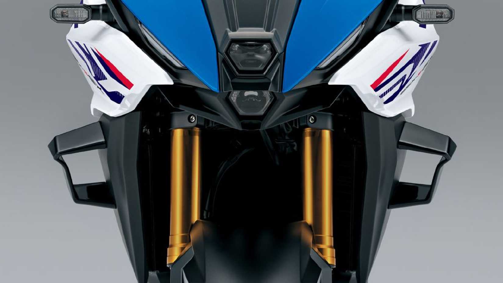 Front profile of the Suzuki GSX-S1000GX+