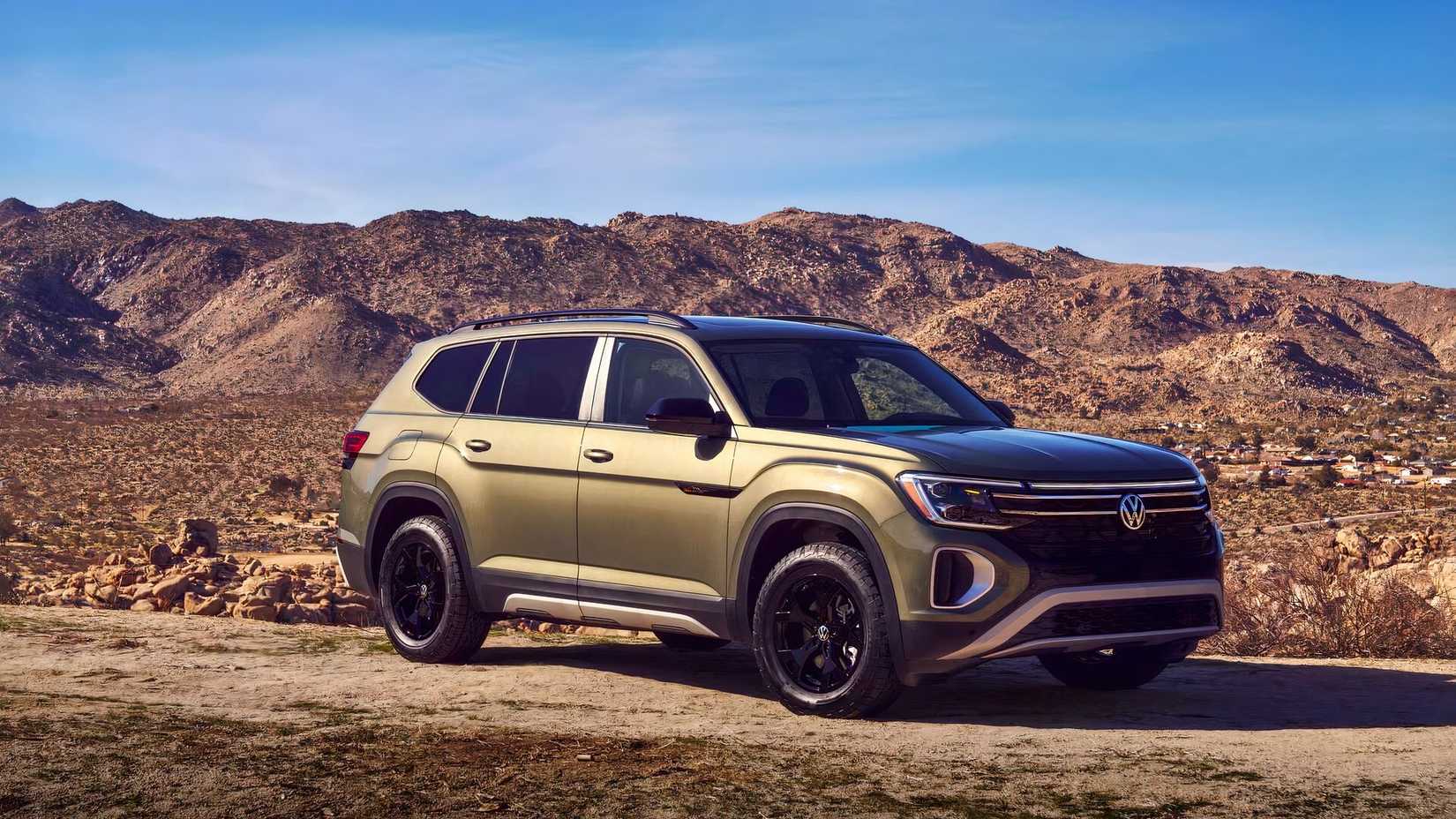 2026 Volkswagen Atlas Front 3/4