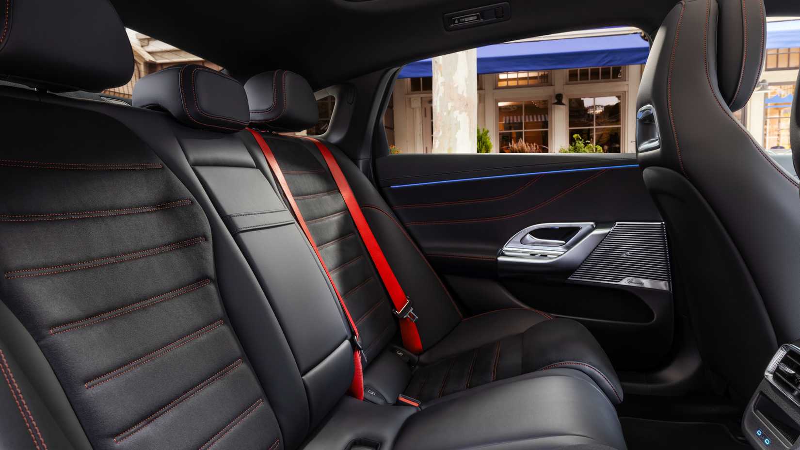 2027 Mercedes-Benz C 400 4MATIC Electric-33-1