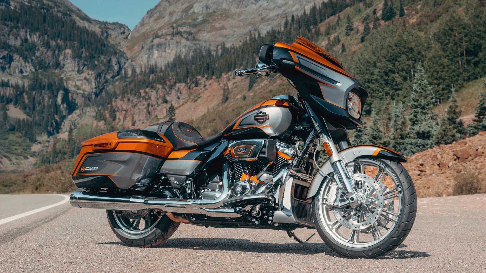2026 Harley-Davidson CVO Street Glide front third quarter view