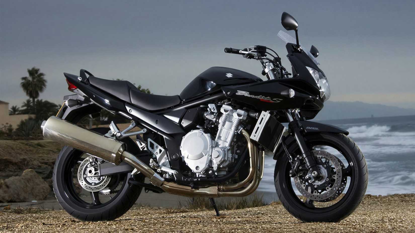 2011 Suzuki Bandit 1250S in black side profile parked view