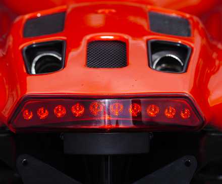 Foto aproximada do escapamento da Ducati Desmosedici RR 2008