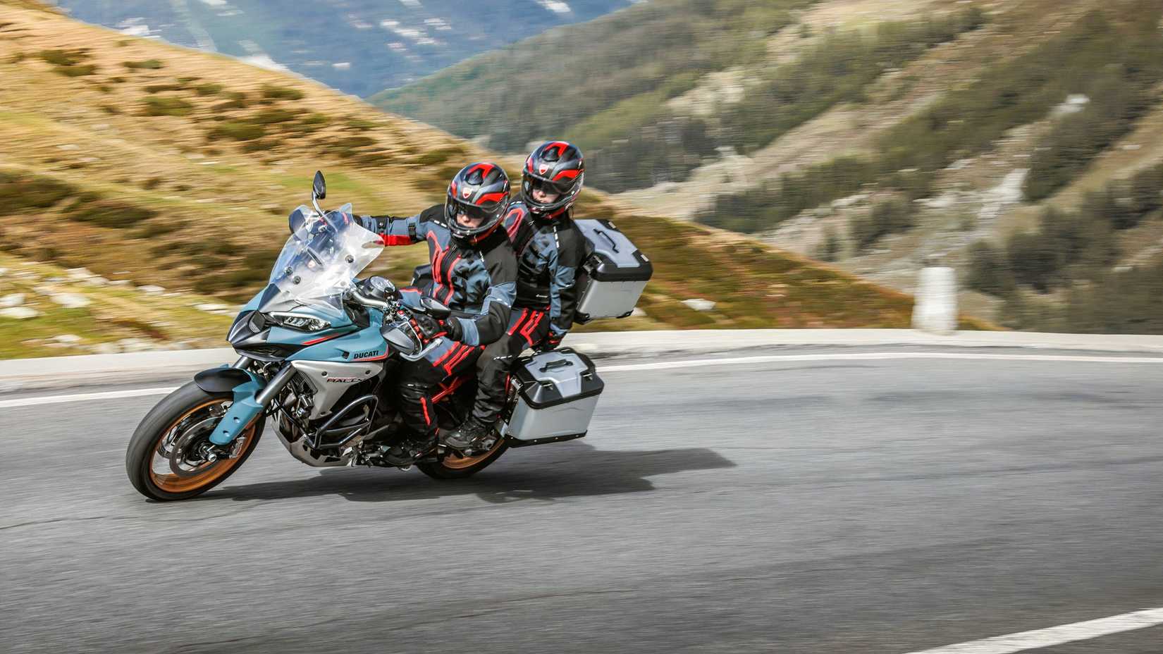 Ducati Multistrada V4 Rally a dois