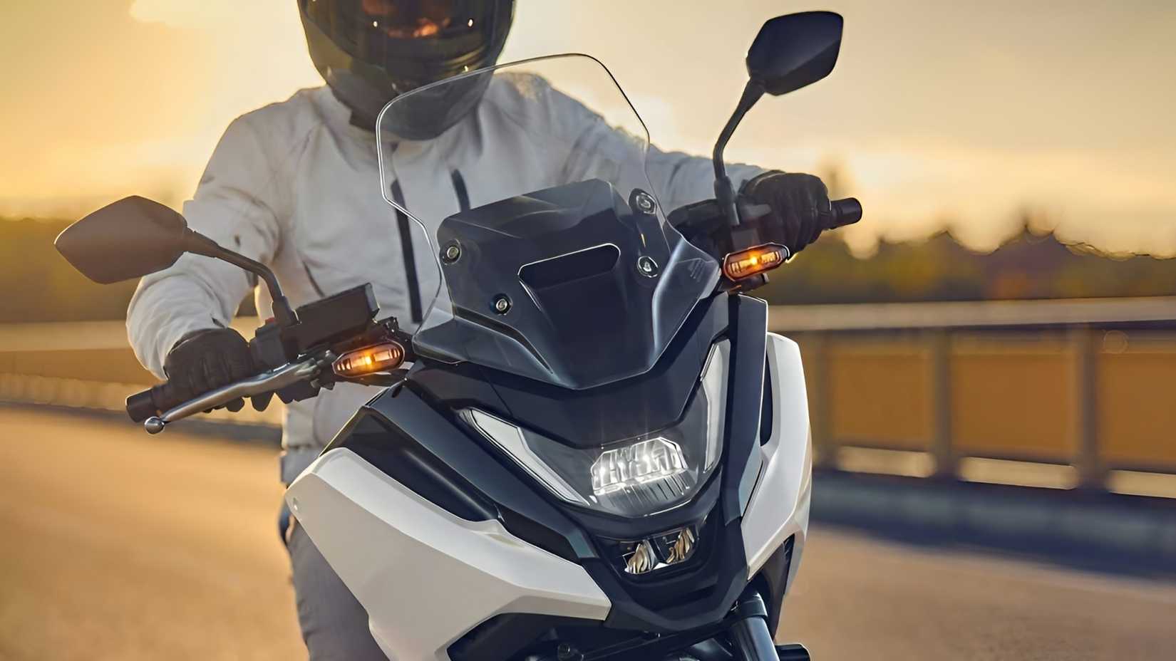 Close-up do painel frontal da Honda NC750X DCT 2026