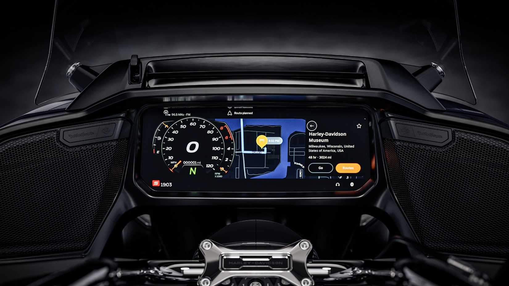 Harley-Davidson Road Glide Limited 12.3-inch TFT display