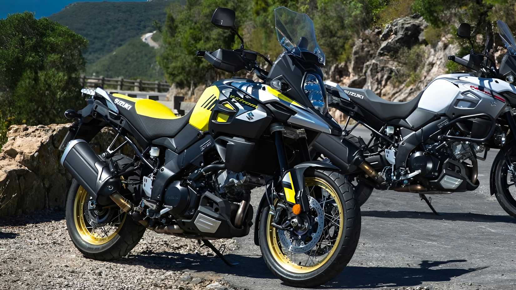 2018 Suzuki V-Strom 1000XT in yellow and black shade front third quarter view