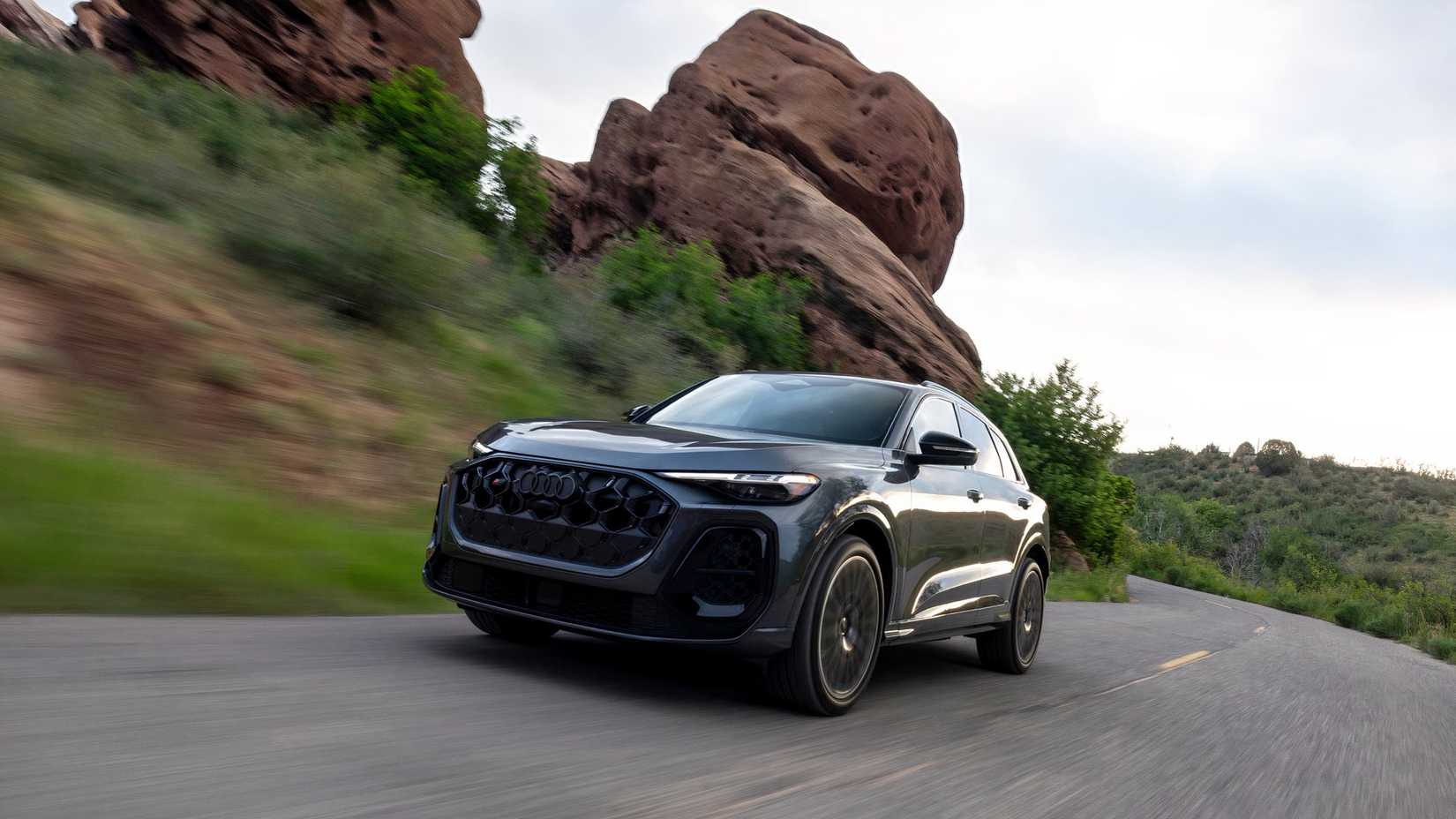 2026 Audi SQ5 front action