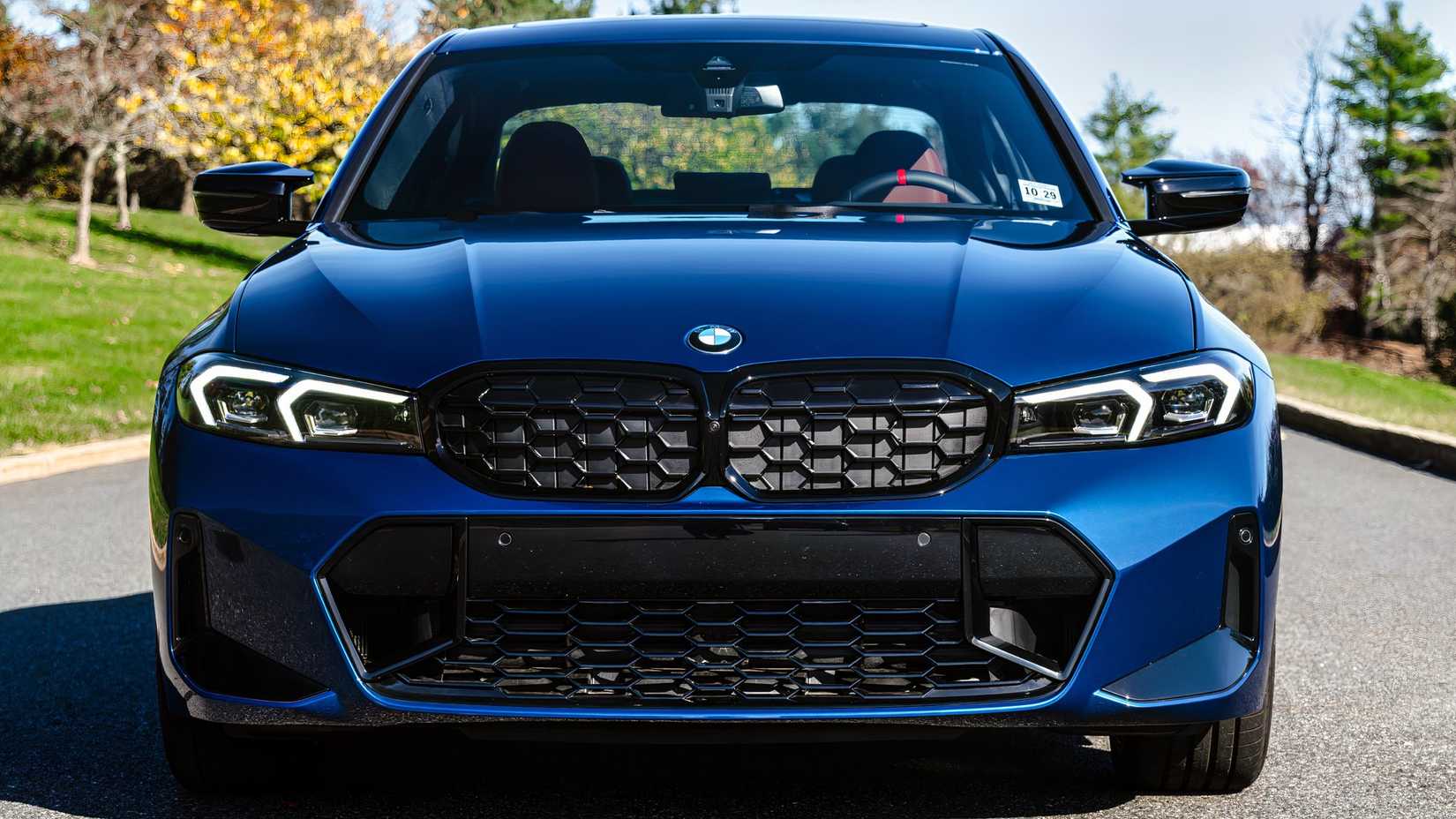Front-end do BMW M340i 2026 em detalhes