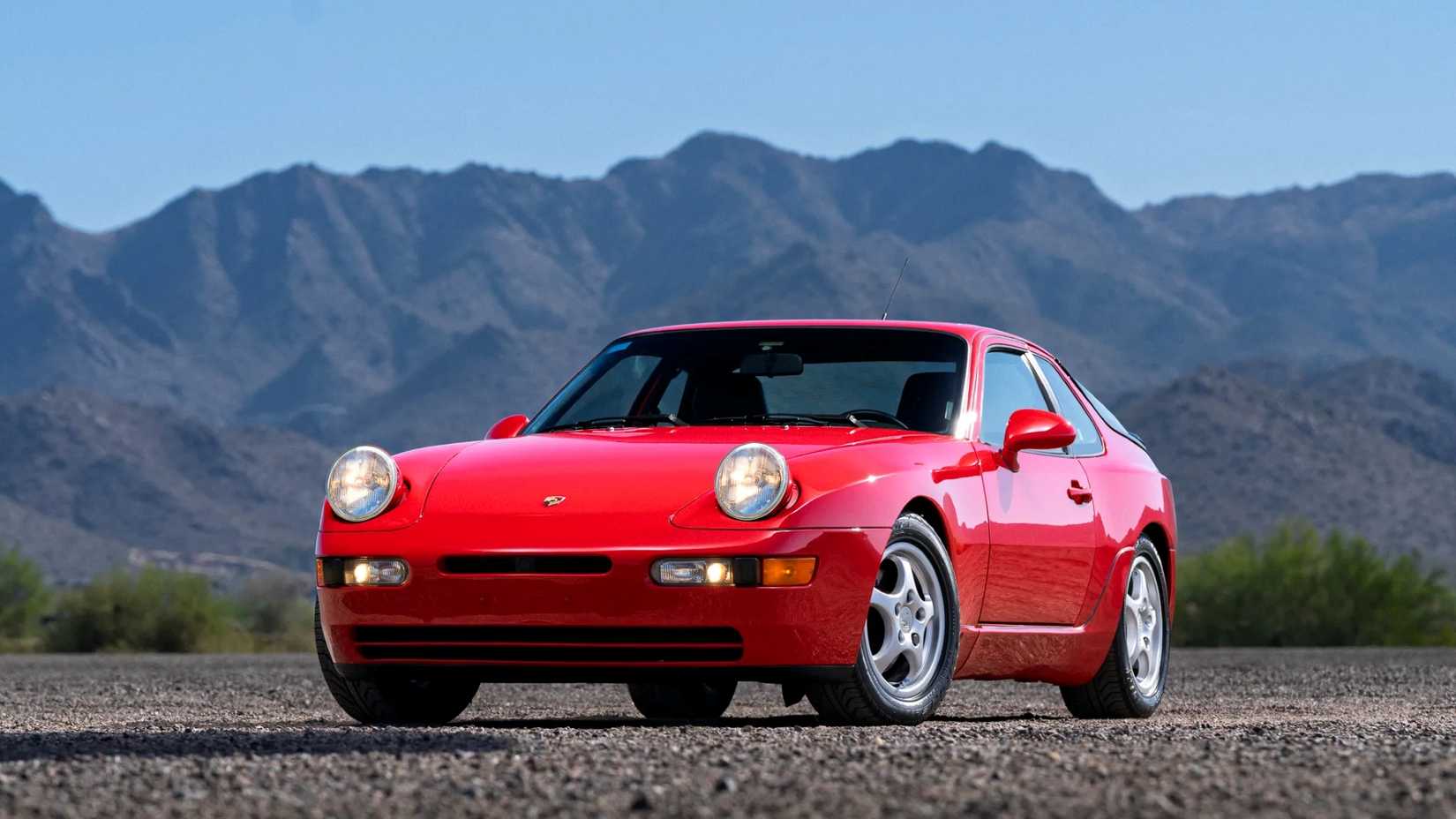 Porsche 968 front-quarter