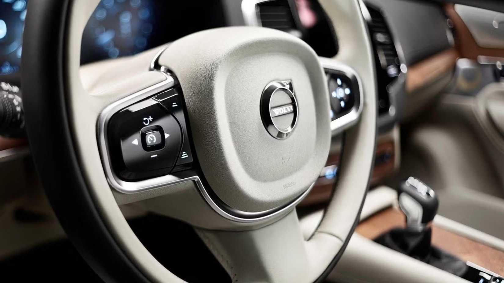 Interior shot of a 2018 Volvo XC90 steering wheel
