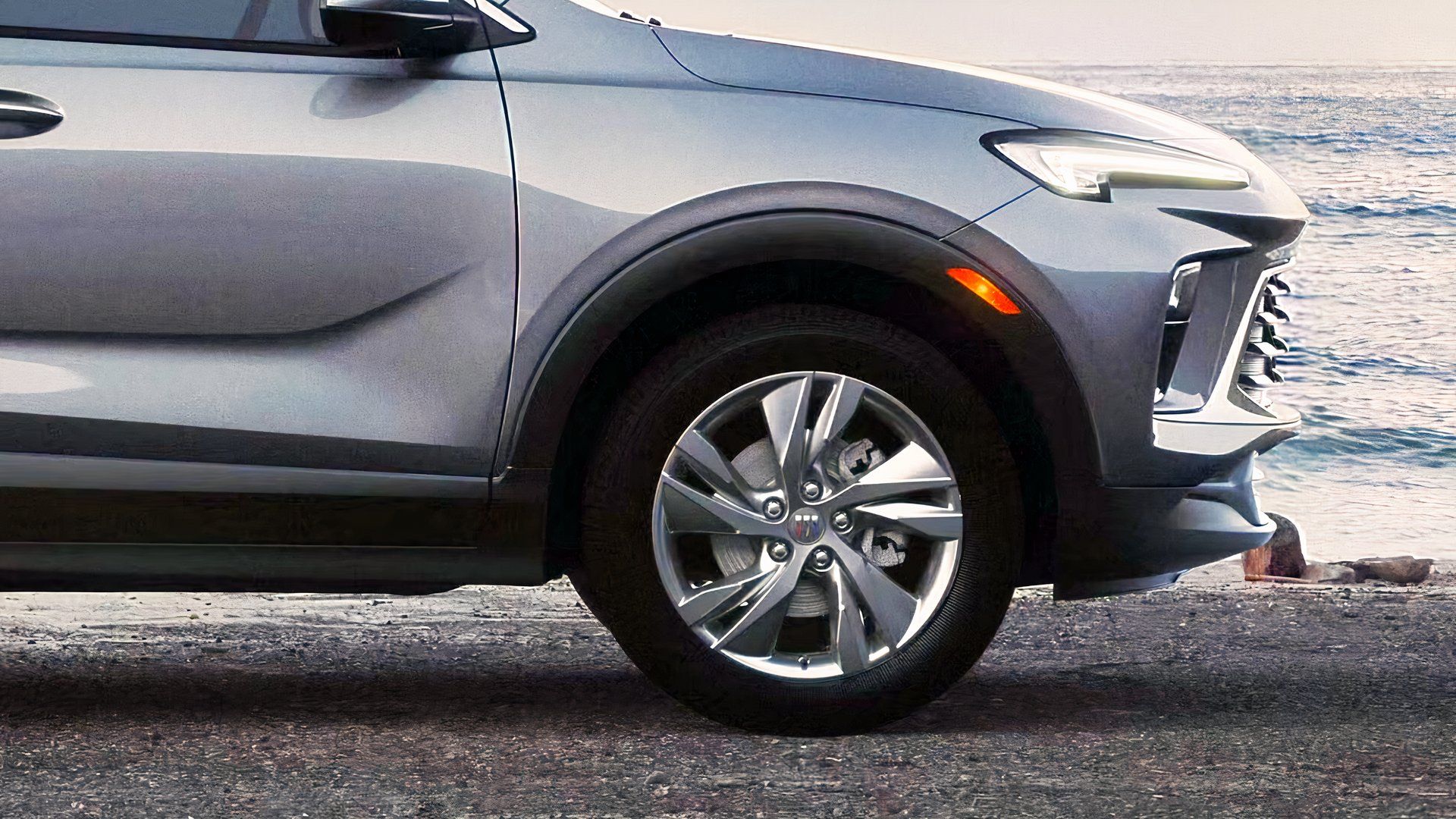 Close de uma roda Buick Encore GX 2026