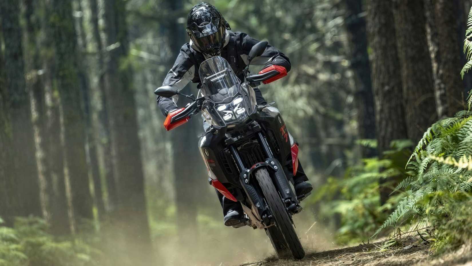 Foto do painel frontal off-road da Yamaha Tenere 700 World Raid 2026