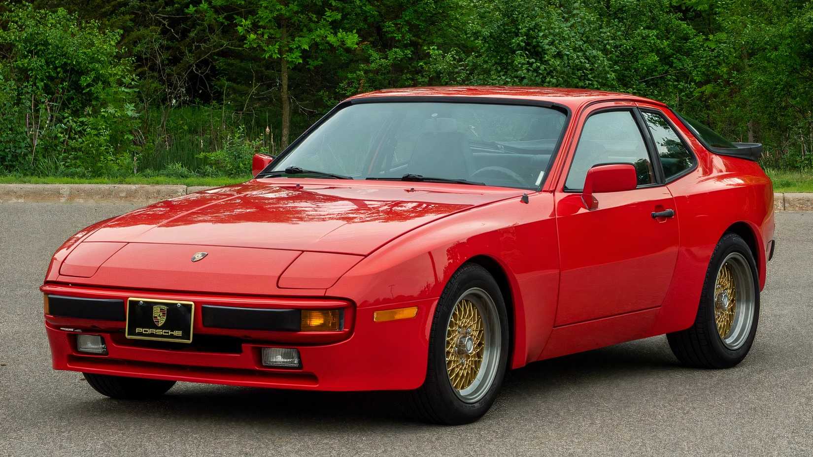 Porsche 944 1983