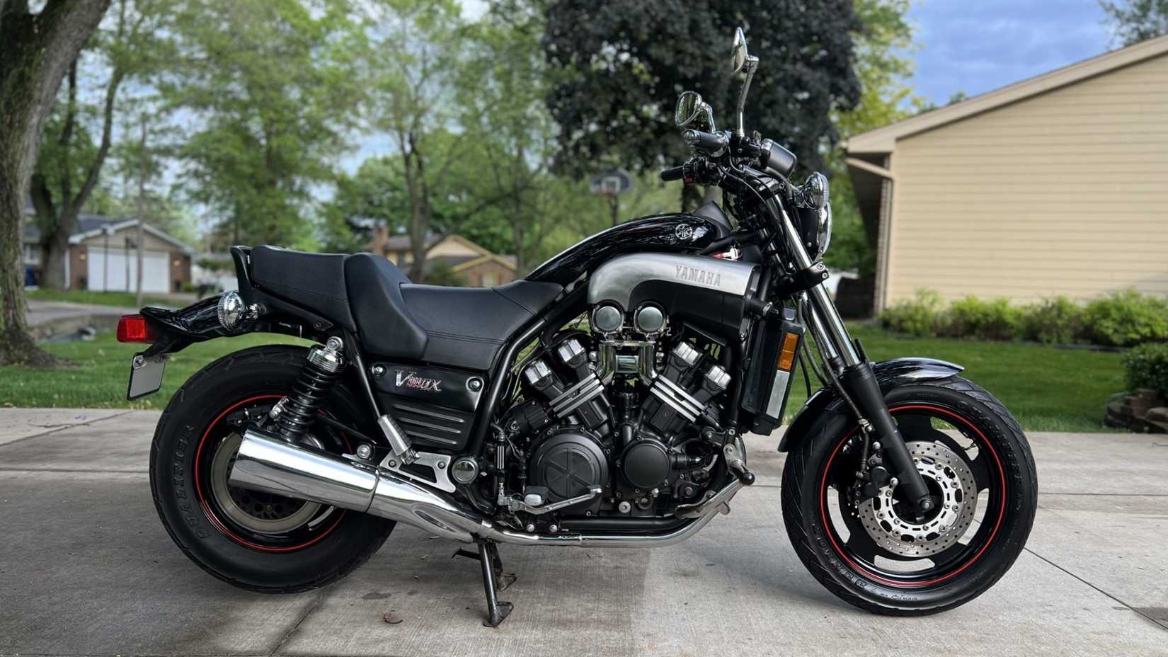 2007 Yamaha V-Max side profile view