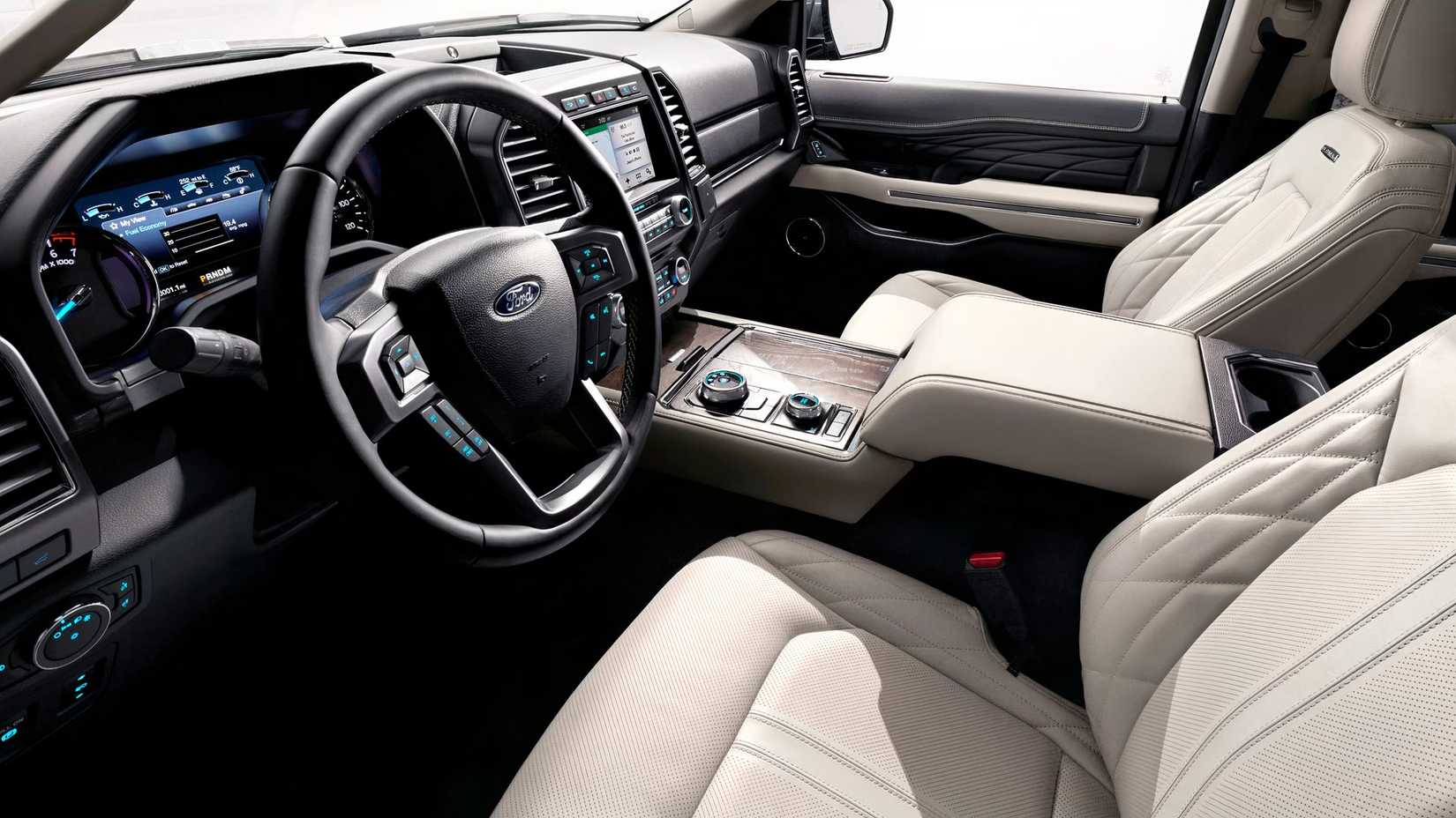 Foto do interior do Ford Expedition 2018 mostrando os bancos dianteiros