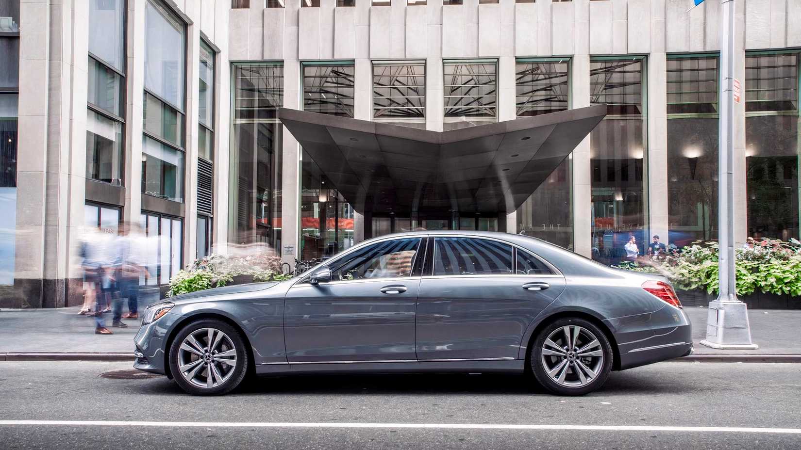 2019 Mercedes-Benz S-Class Side View parked on the road